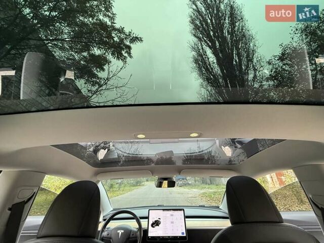 Черный Тесла Модель 3, объемом двигателя 0 л и пробегом 102 тыс. км за 18900 $, фото 70 на Automoto.ua