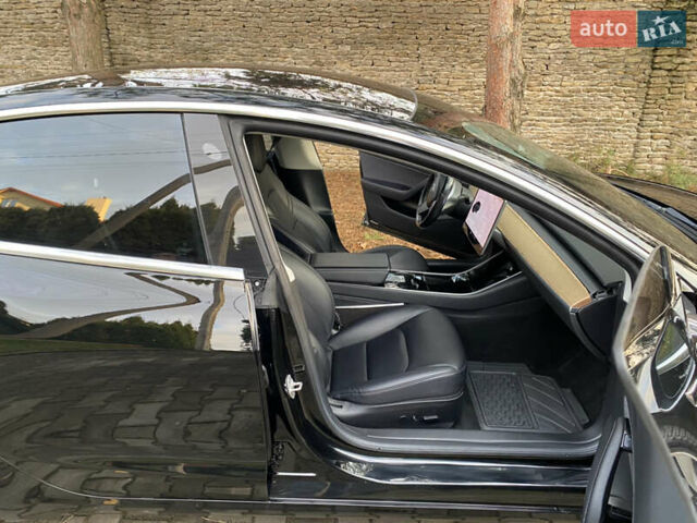 Черный Тесла Модель 3, объемом двигателя 0 л и пробегом 160 тыс. км за 14500 $, фото 12 на Automoto.ua