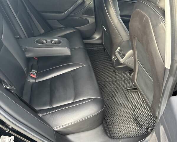 Чорний Тесла Модель 3, об'ємом двигуна 0 л та пробігом 114 тис. км за 15120 $, фото 14 на Automoto.ua