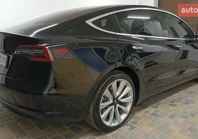 Тесла Модель 3 2018 у Умани на Automoto.ua Чорний Тесла Модель 3, об'ємом двигуна 0 л та пробігом 201 тис. км за 19000 $, фото 11 на Automoto.ua