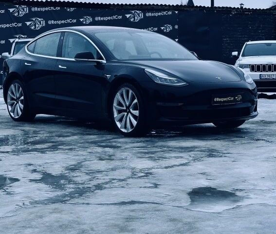 Черный Тесла Модель 3, объемом двигателя 0 л и пробегом 122 тыс. км за 18900 $, фото 4 на Automoto.ua