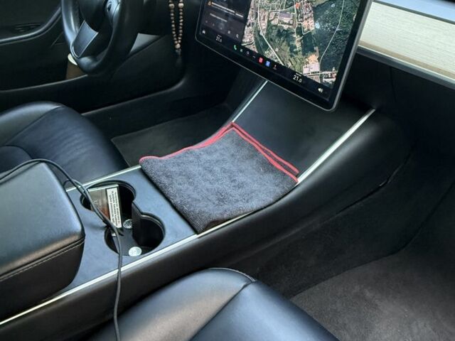 Черный Тесла Модель 3, объемом двигателя 0 л и пробегом 120 тыс. км за 18000 $, фото 1 на Automoto.ua