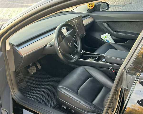 Черный Тесла Модель 3, объемом двигателя 0 л и пробегом 77 тыс. км за 15800 $, фото 8 на Automoto.ua