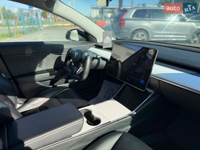 Черный Тесла Модель 3, объемом двигателя 0 л и пробегом 255 тыс. км за 12500 $, фото 15 на Automoto.ua