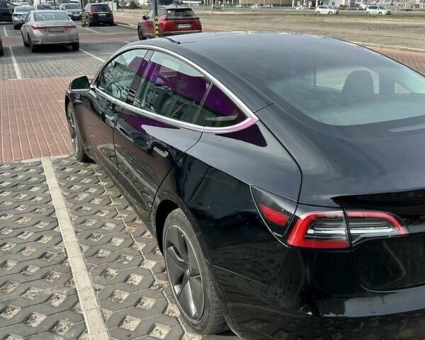 Тесла Модель 3 2018 в Киеве на Automoto.ua Черный Тесла Модель 3, объемом двигателя 0 л и пробегом 155 тыс. км за 18500 $, фото 4 на Automoto.ua