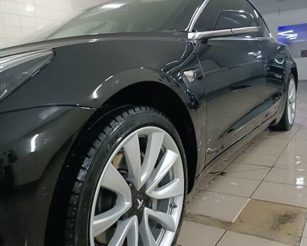 Тесла Модель 3 2018 у Умани на Automoto.ua Чорний Тесла Модель 3, об'ємом двигуна 0 л та пробігом 201 тис. км за 19000 $, фото 66 на Automoto.ua