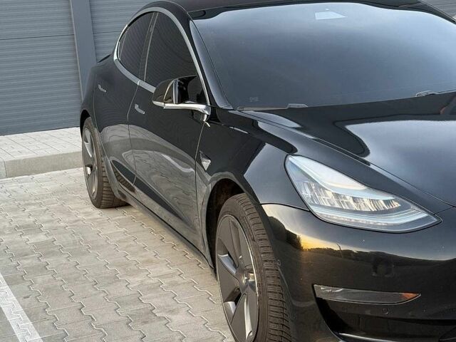 Черный Тесла Модель 3, объемом двигателя 0 л и пробегом 132 тыс. км за 16400 $, фото 1 на Automoto.ua