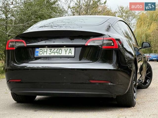 Черный Тесла Модель 3, объемом двигателя 0 л и пробегом 102 тыс. км за 18900 $, фото 37 на Automoto.ua