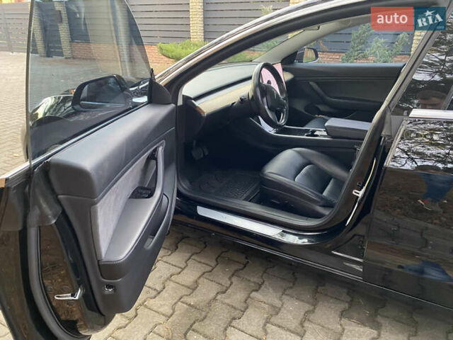 Черный Тесла Модель 3, объемом двигателя 0 л и пробегом 160 тыс. км за 14500 $, фото 17 на Automoto.ua