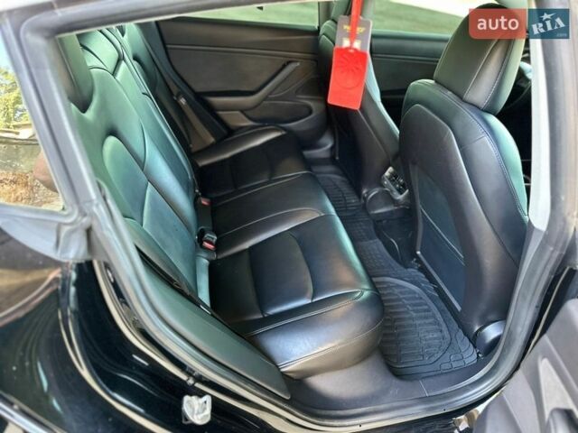 Черный Тесла Модель 3, объемом двигателя 0 л и пробегом 260 тыс. км за 14599 $, фото 15 на Automoto.ua