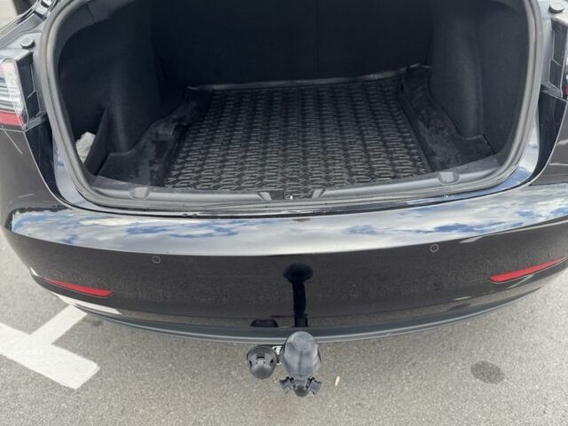 Тесла Модель 3 2018 в Днепре (Днепропетровске) на Automoto.ua Черный Тесла Модель 3, объемом двигателя 0 л и пробегом 135 тыс. км за 18200 $, фото 11 на Automoto.ua