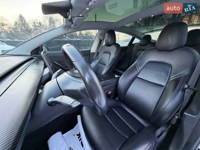 Черный Тесла Модель 3, объемом двигателя 0 л и пробегом 220 тыс. км за 13200 $, фото 16 на Automoto.ua