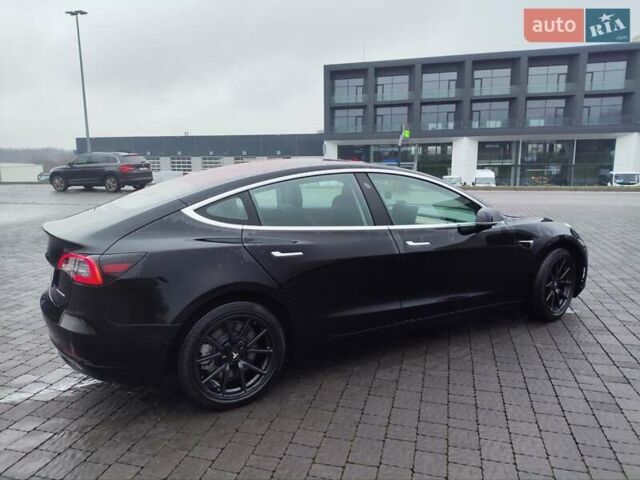 Черный Тесла Модель 3, объемом двигателя 0 л и пробегом 53 тыс. км за 17800 $, фото 4 на Automoto.ua