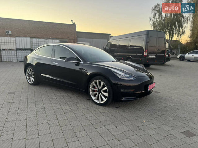 Чорний Тесла Модель 3, об'ємом двигуна 0 л та пробігом 160 тис. км за 14800 $, фото 4 на Automoto.ua