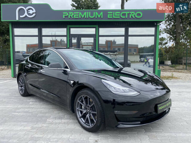 Чорний Тесла Модель 3, об'ємом двигуна 0 л та пробігом 85 тис. км за 17500 $, фото 1 на Automoto.ua