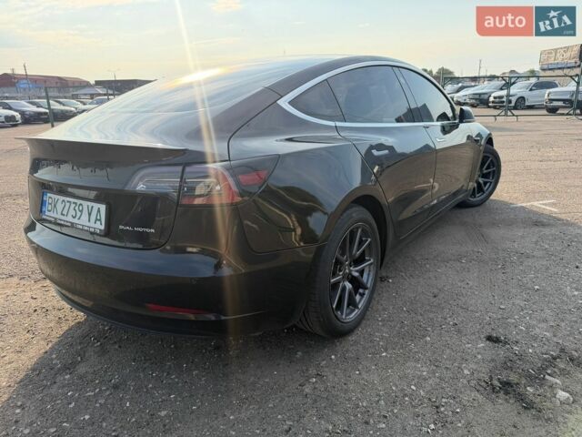 Чорний Тесла Модель 3, об'ємом двигуна 0 л та пробігом 171 тис. км за 15500 $, фото 10 на Automoto.ua
