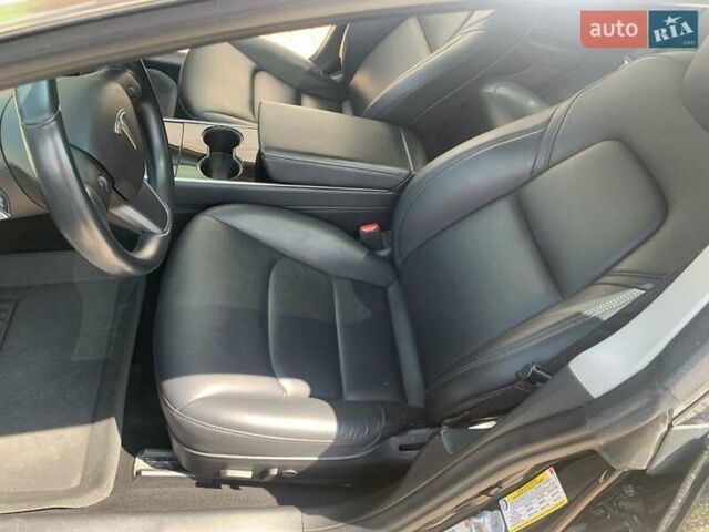 Черный Тесла Модель 3, объемом двигателя 0 л и пробегом 124 тыс. км за 18200 $, фото 14 на Automoto.ua