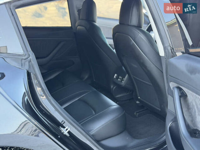 Чорний Тесла Модель 3, об'ємом двигуна 0 л та пробігом 119 тис. км за 17300 $, фото 11 на Automoto.ua