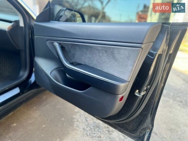 Чорний Тесла Модель 3, об'ємом двигуна 0 л та пробігом 185 тис. км за 16000 $, фото 14 на Automoto.ua