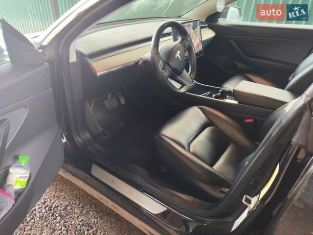 Черный Тесла Модель 3, объемом двигателя 0 л и пробегом 53 тыс. км за 17800 $, фото 12 на Automoto.ua