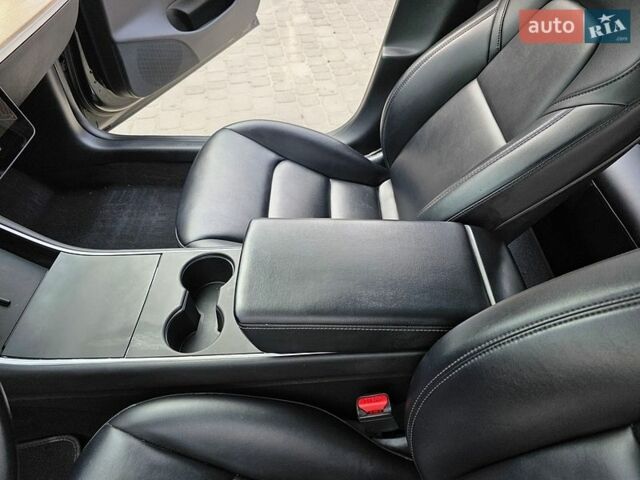 Черный Тесла Модель 3, объемом двигателя 0 л и пробегом 142 тыс. км за 15300 $, фото 27 на Automoto.ua