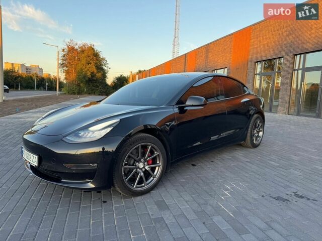 Чорний Тесла Модель 3, об'ємом двигуна 0 л та пробігом 136 тис. км за 17400 $, фото 3 на Automoto.ua