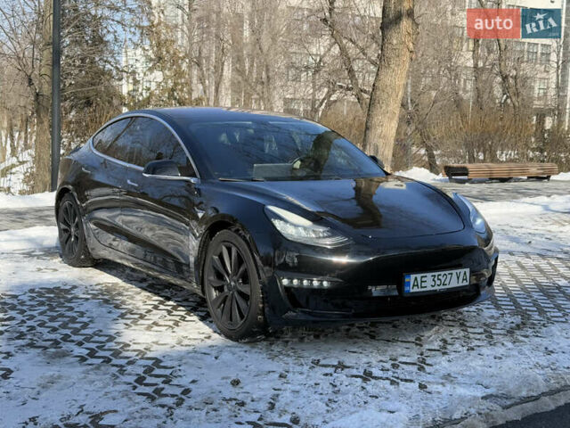 Чорний Тесла Модель 3, об'ємом двигуна 0 л та пробігом 112 тис. км за 18500 $, фото 2 на Automoto.ua