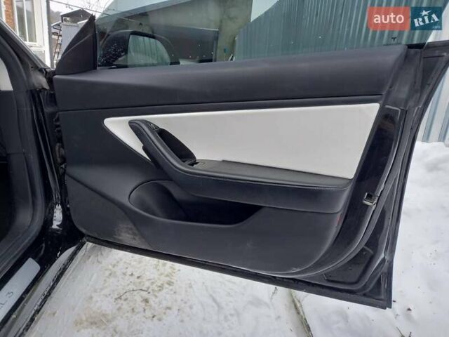 Черный Тесла Модель 3, объемом двигателя 0 л и пробегом 370 тыс. км за 13500 $, фото 13 на Automoto.ua