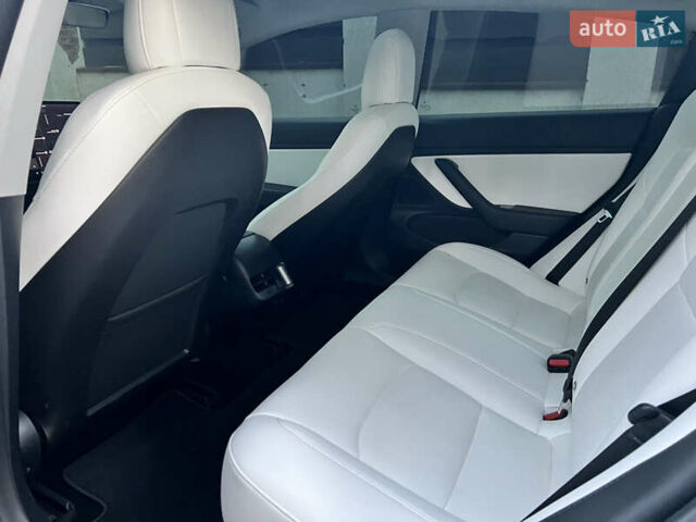 Черный Тесла Модель 3, объемом двигателя 0 л и пробегом 90 тыс. км за 17500 $, фото 14 на Automoto.ua