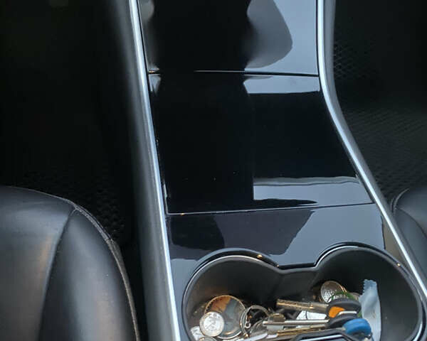 Тесла Модель 3 2018 в Хмельницком на Automoto.ua Черный Тесла Модель 3, объемом двигателя 0 л и пробегом 177 тыс. км за 16600 $, фото 28 на Automoto.ua