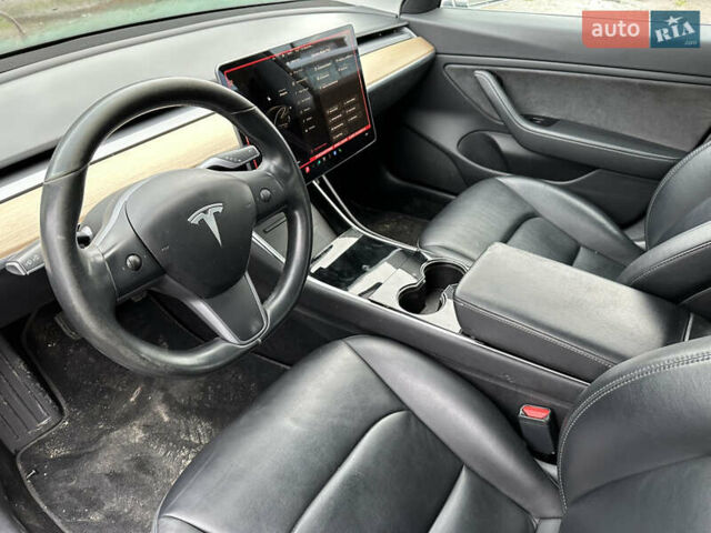 Чорний Тесла Модель 3, об'ємом двигуна 0 л та пробігом 160 тис. км за 9900 $, фото 7 на Automoto.ua