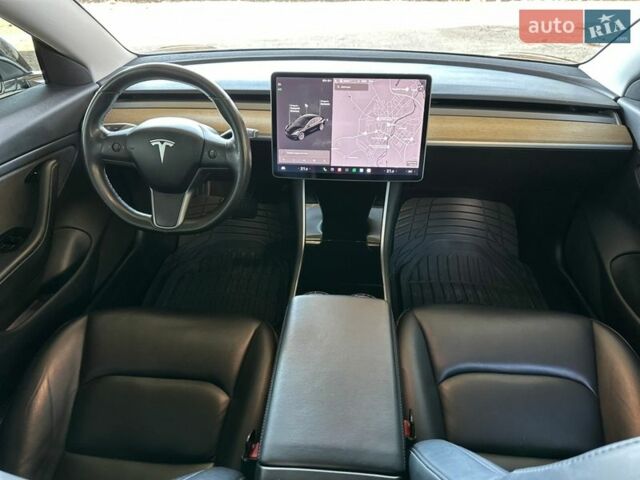 Черный Тесла Модель 3, объемом двигателя 0 л и пробегом 260 тыс. км за 14599 $, фото 17 на Automoto.ua