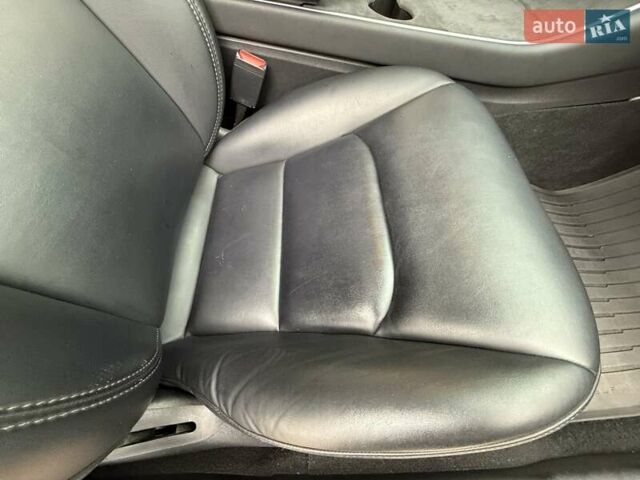 Черный Тесла Модель 3, объемом двигателя 0 л и пробегом 102 тыс. км за 18900 $, фото 62 на Automoto.ua