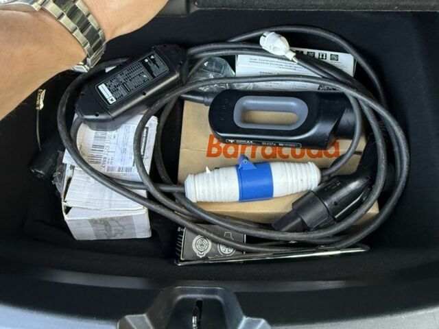 Черный Тесла Модель 3, объемом двигателя 0 л и пробегом 120 тыс. км за 18000 $, фото 4 на Automoto.ua