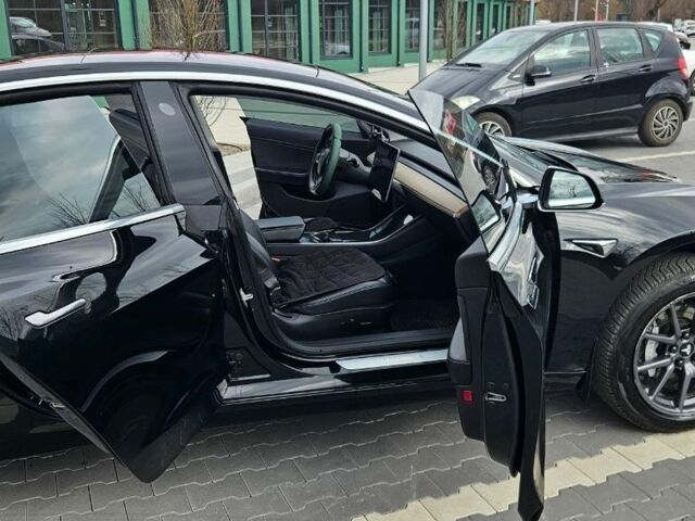 Чорний Тесла Модель 3, об'ємом двигуна 0 л та пробігом 205 тис. км за 16200 $, фото 7 на Automoto.ua