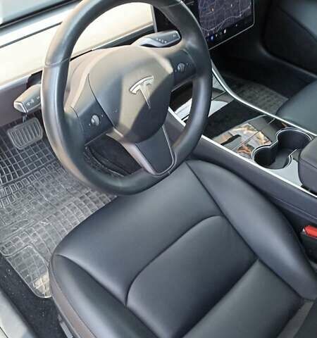Черный Тесла Модель 3, объемом двигателя 0 л и пробегом 201 тыс. км за 21900 $, фото 45 на Automoto.ua