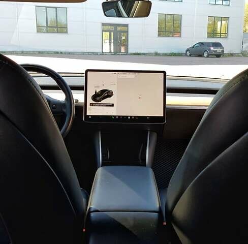 Черный Тесла Модель 3, объемом двигателя 0 л и пробегом 205 тыс. км за 15700 $, фото 14 на Automoto.ua