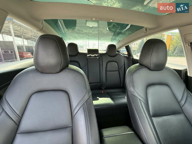 Черный Тесла Модель 3, объемом двигателя 0 л и пробегом 70 тыс. км за 16900 $, фото 8 на Automoto.ua