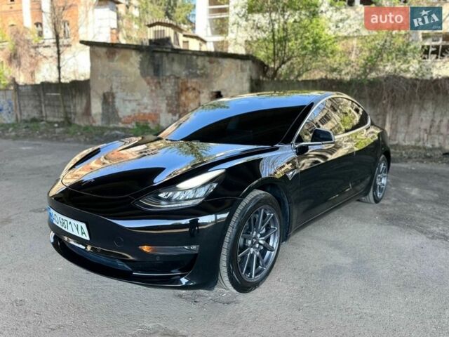 Черный Тесла Модель 3, объемом двигателя 0 л и пробегом 260 тыс. км за 14599 $, фото 1 на Automoto.ua