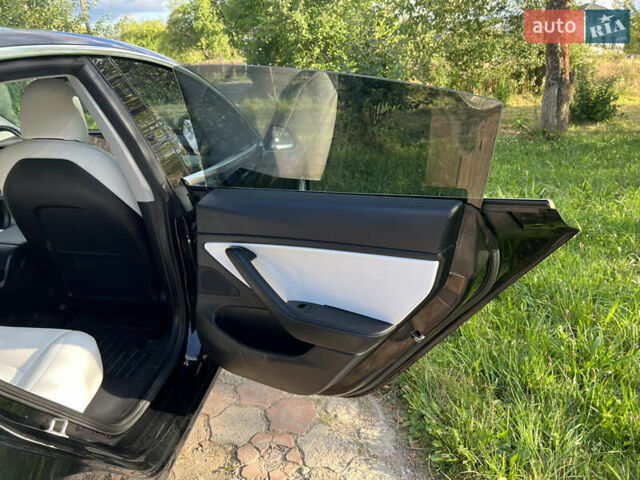 Чорний Тесла Модель 3, об'ємом двигуна 0 л та пробігом 103 тис. км за 16500 $, фото 99 на Automoto.ua