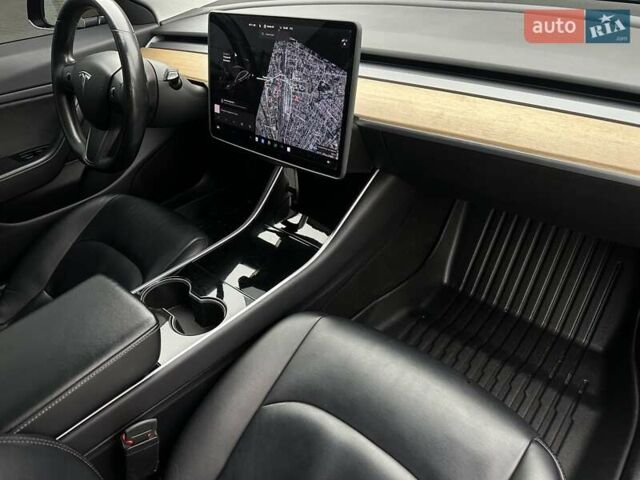 Черный Тесла Модель 3, объемом двигателя 0 л и пробегом 114 тыс. км за 16750 $, фото 40 на Automoto.ua