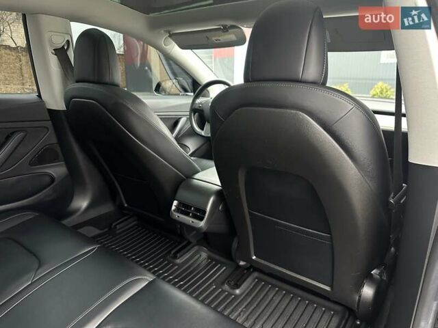 Черный Тесла Модель 3, объемом двигателя 0 л и пробегом 114 тыс. км за 16750 $, фото 45 на Automoto.ua