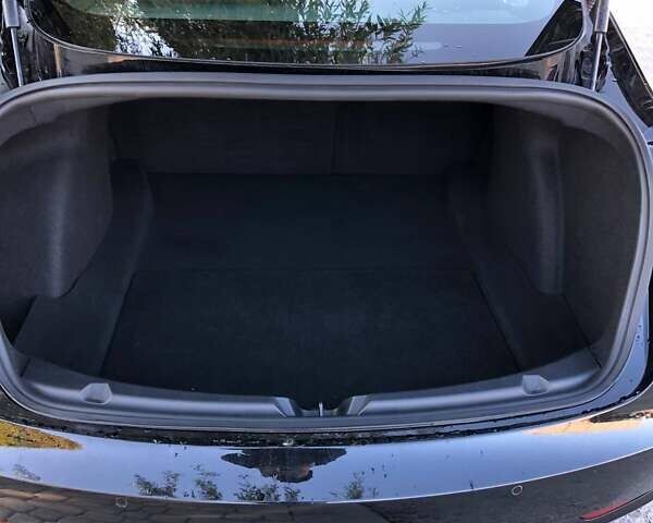 Черный Тесла Модель 3, объемом двигателя 0 л и пробегом 150 тыс. км за 21900 $, фото 8 на Automoto.ua