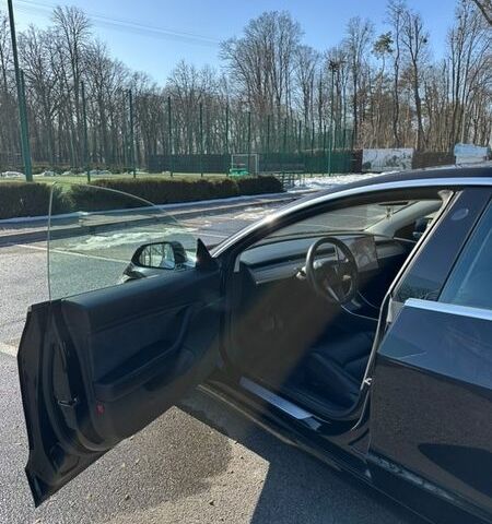 Черный Тесла Модель 3, объемом двигателя 0 л и пробегом 162 тыс. км за 16300 $, фото 18 на Automoto.ua