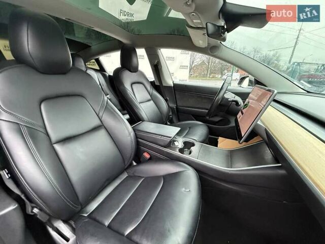 Черный Тесла Модель 3, объемом двигателя 0 л и пробегом 170 тыс. км за 12400 $, фото 22 на Automoto.ua