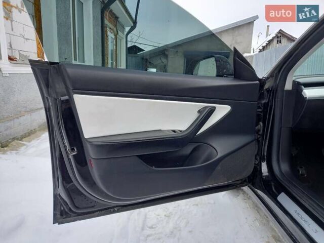 Черный Тесла Модель 3, объемом двигателя 0 л и пробегом 370 тыс. км за 13500 $, фото 9 на Automoto.ua