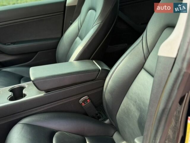 Черный Тесла Модель 3, объемом двигателя 0 л и пробегом 119 тыс. км за 15899 $, фото 14 на Automoto.ua