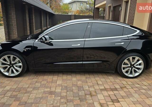 Чорний Тесла Модель 3, об'ємом двигуна 0 л та пробігом 103 тис. км за 19000 $, фото 4 на Automoto.ua