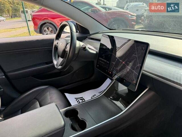 Черный Тесла Модель 3, объемом двигателя 0 л и пробегом 220 тыс. км за 13300 $, фото 6 на Automoto.ua