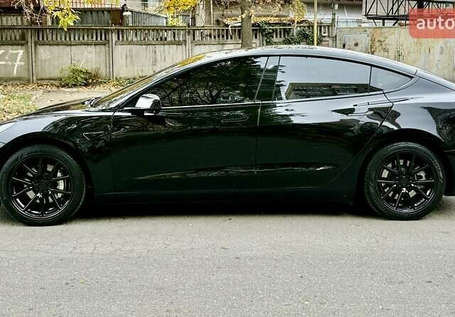 Черный Тесла Модель 3, объемом двигателя 0 л и пробегом 102 тыс. км за 18900 $, фото 2 на Automoto.ua